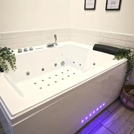 L'escapade Rouennaise Jacuzzi-spa 公寓 鲁昂